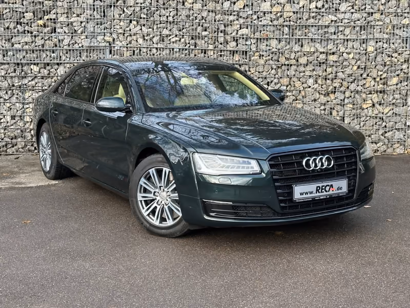 Audi A8 L Security (D4) blindata in fabbrica, livello di protezione VR9 — noleggio auto blindate RECA Guard Sindelfingen