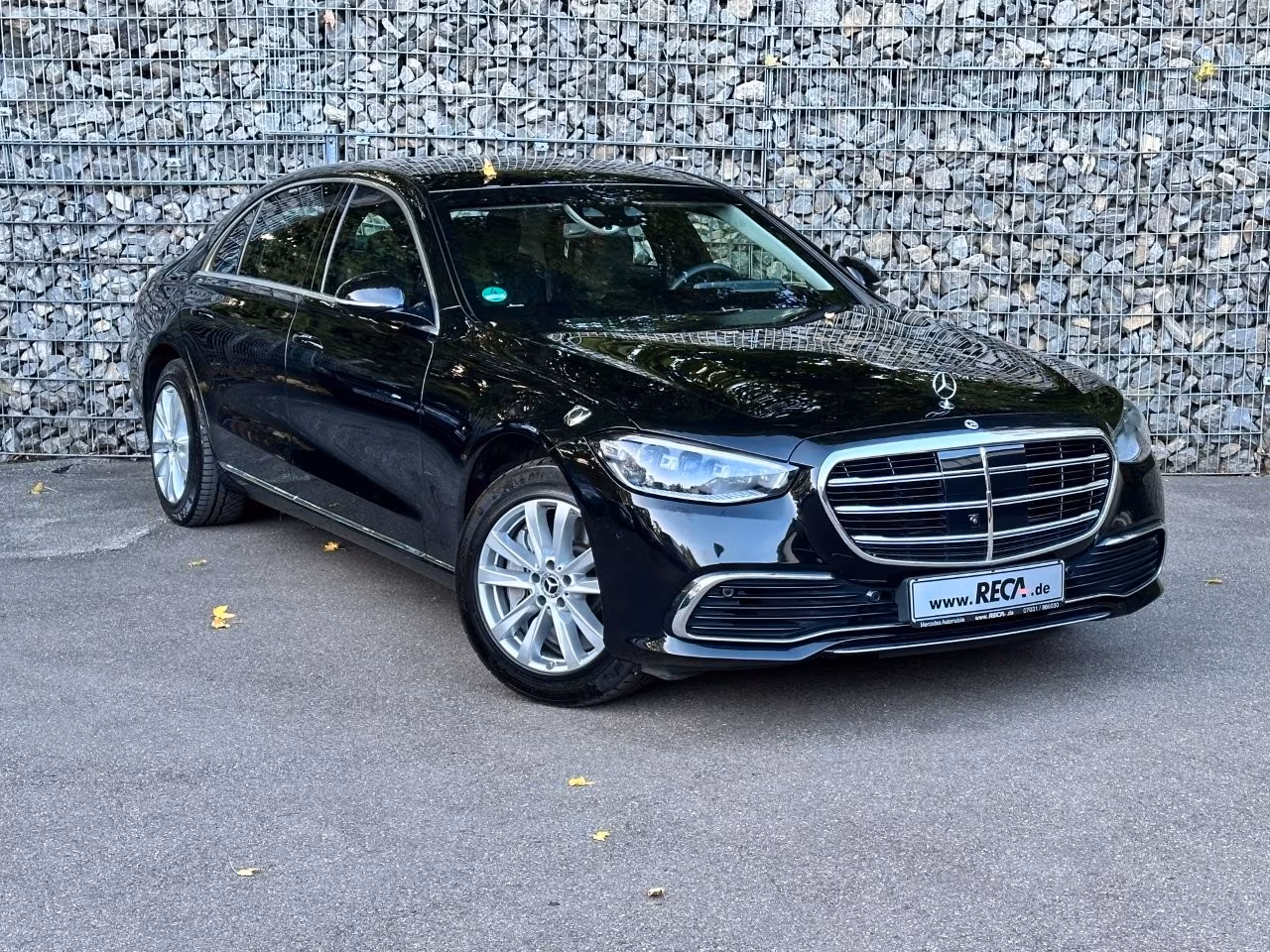 Mercedes-Benz S 680 Guard (W223) blindée d\u2019usine, niveau de protection civil maximal VR10 — louer une voiture blindée chez RECA Guard